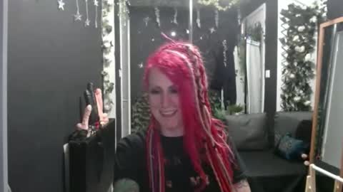 SaucySky online show from September 2025 09:58:01 PM