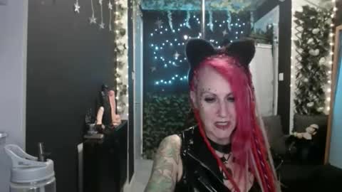 SaucySky online show from October 2025 08:18:02 PM