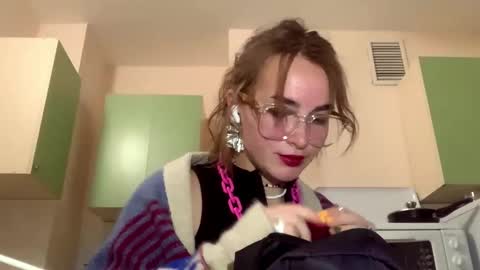 Martha online show from October 2025 06:06:02 PM