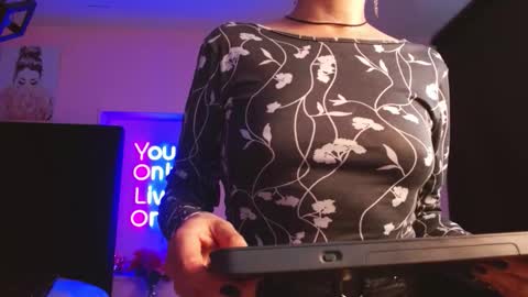 Snapshot of sauvage_lilith chatting on March 2026 03:34:02 AM lilith online show from March 2026 03:34:02 AM