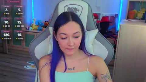 Ariel online show from October 2025 03:28:02 AM