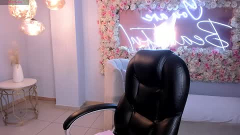 S a v a n n a h  online show from April 2026 12:06:02 PM