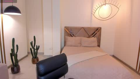 S a v a n n a h  online show from May 2026 08:39:01 PM