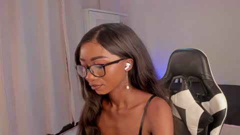 Savannahwildee online show from December 2024 10:56:02 AM