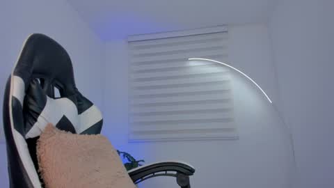 Savannahwildee online show from August 2026 11:01:01 AM