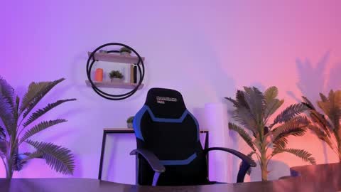 Snapshot of save_the_qween chatting on January 2025 08:40:02 AM save the qween online show from January 2025 08:40:02 AM