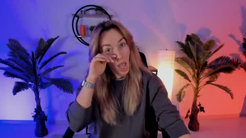 Snapshot of save_the_qween chatting on January 2025 05:26:02 AM save the qween online show from January 2025 05:26:02 AM