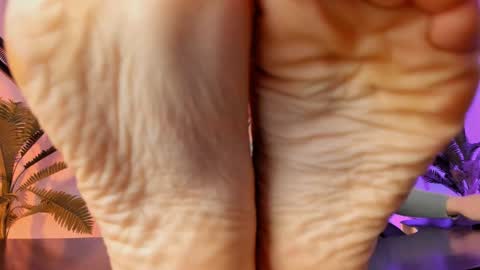 Snapshot of save_the_qween chatting on January 2025 01:21:01 PM save the qween online show from January 2025 01:21:01 PM