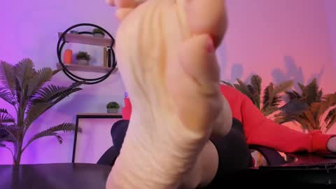 Snapshot of save_the_qween chatting on February 2025 10:14:02 AM save the qween online show from February 2025 10:14:02 AM