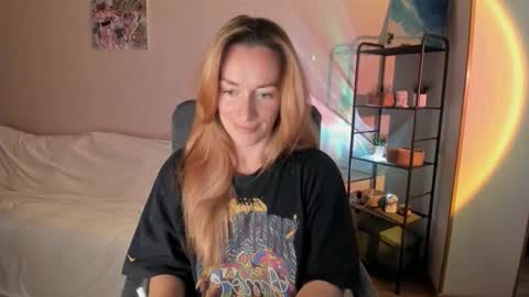 Snapshot of save_the_qween chatting on October 2025 12:13:02 PM save the qween online show from October 2025 12:13:02 PM