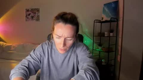 Snapshot of save_the_qween chatting on October 2025 12:27:01 PM save the qween online show from October 2025 12:27:01 PM