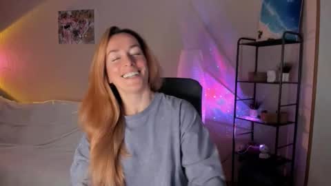 Snapshot of save_the_qween chatting on October 2025 10:01:01 AM save the qween online show from October 2025 10:01:01 AM