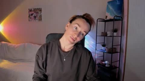 Snapshot of save_the_qween chatting on November 2025 11:23:02 AM save the qween online show from November 2025 11:23:02 AM