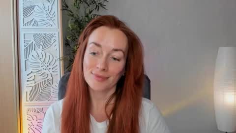 Snapshot of save_the_qween chatting on March 2026 06:43:02 AM save the qween online show from March 2026 06:43:02 AM