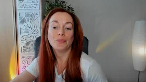 Snapshot of save_the_qween chatting on March 2026 06:50:01 AM save the qween online show from March 2026 06:50:01 AM