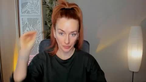 Snapshot of save_the_qween chatting on March 2026 06:08:02 AM save the qween online show from March 2026 06:08:02 AM