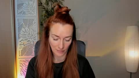 Snapshot of save_the_qween chatting on March 2026 05:44:01 AM save the qween online show from March 2026 05:44:01 AM