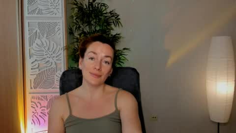 Snapshot of save_the_qween chatting on April 2026 07:36:02 AM save the qween online show from April 2026 07:36:02 AM