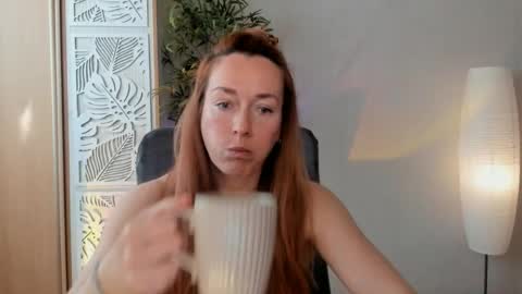 Snapshot of save_the_qween chatting on April 2026 07:37:02 AM save the qween online show from April 2026 07:37:02 AM