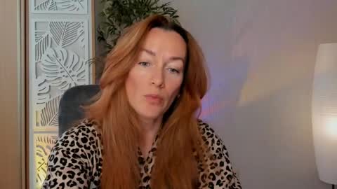 Snapshot of save_the_qween chatting on May 2026 07:28:02 AM save the qween online show from May 2026 07:28:02 AM