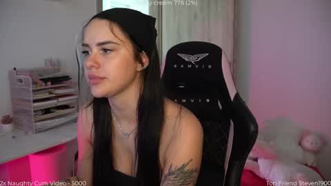 Snapshot of savvage_play chatting on May 2026 11:29:02 AM Naomi online show from May 2026 11:29:02 AM