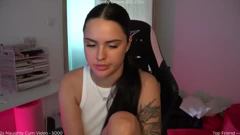 Snapshot of savvage_play chatting on May 2026 11:08:02 AM Naomi online show from May 2026 11:08:02 AM
