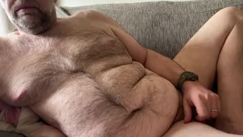 SaxBoBear online show from April 2026 10:57:02 AM