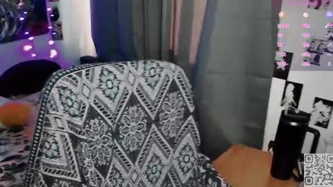 Snapshot of say_mary chatting on April 2026 02:58:01 PM pronoun she. name Mary. age 21. online show from April 2026 02:58:01 PM