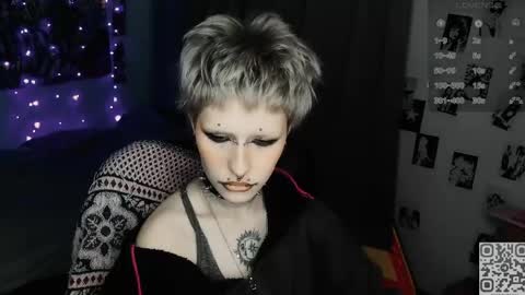 Snapshot of say_mary chatting on April 2026 09:49:02 PM pronoun she. name Mary. age 21. online show from April 2026 09:49:02 PM