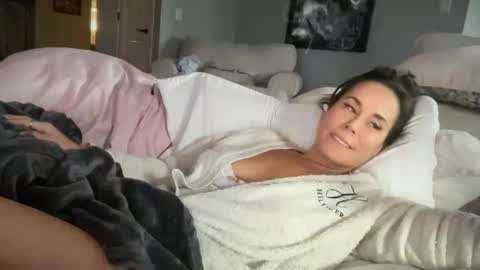 Good Girls Say Please...and Thank You online show from December 2024 06:49:01 PM