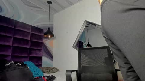 Snapshot of sbastone_muscle chatting on February 2025 04:36:01 PM sebastian muscleman daddy the better latin lover online show from February 2025 04:36:01 PM