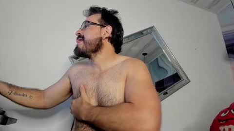 Snapshot of sbastone_muscle chatting on October 2025 01:08:02 PM sebastian muscleman daddy the better latin lover online show from October 2025 01:08:02 PM