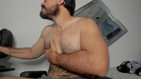 Snapshot of sbastone_muscle chatting on October 2025 01:21:01 PM sebastian muscleman daddy the better latin lover online show from October 2025 01:21:01 PM