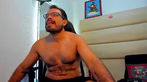 Snapshot of sbastone_muscle chatting on November 2025 11:13:02 AM sebastian muscleman daddy the better latin lover online show from November 2025 11:13:02 AM