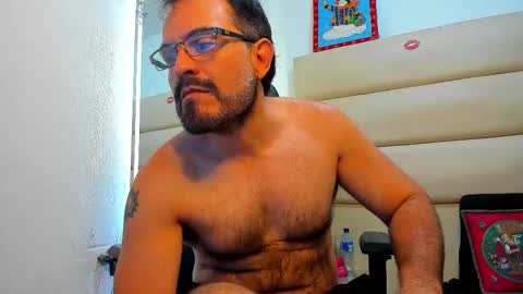 Snapshot of sbastone_muscle chatting on December 2025 11:52:01 AM sebastian muscleman daddy the better latin lover online show from December 2025 11:52:01 AM