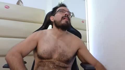 Snapshot of sbastone_muscle chatting on February 2026 03:11:01 PM sebastian muscleman daddy the better latin lover online show from February 2026 03:11:01 PM