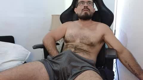 Snapshot of sbastone_muscle chatting on February 2026 02:46:01 PM sebastian muscleman daddy the better latin lover online show from February 2026 02:46:01 PM