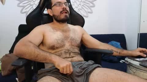 Snapshot of sbastone_muscle chatting on March 2026 02:54:01 PM sebastian muscleman daddy the better latin lover online show from March 2026 02:54:01 PM