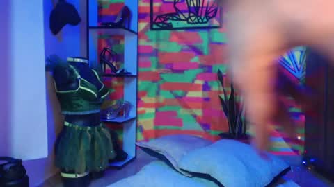 Snapshot of scarlat_diamond chatting on March 2026 01:32:01 AM Scarlat Diamond online show from March 2026 01:32:01 AM