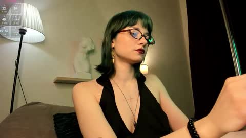 Snapshot of scarle_whisper chatting on February 2026 01:35:02 AM Emmy online show from February 2026 01:35:02 AM