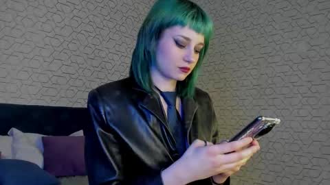 Snapshot of scarle_whisper chatting on April 2026 09:41:02 AM Emmy online show from April 2026 09:41:02 AM