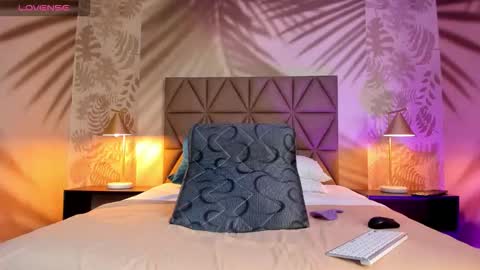 Snapshot of scarleett22 chatting on October 2025 08:07:01 PM Scarleet online show from October 2025 08:07:01 PM