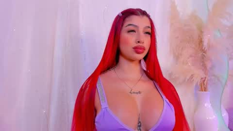 Snapshot of scarleett_jones chatting on November 2025 09:09:01 PM scarleett jones online show from November 2025 09:09:01 PM