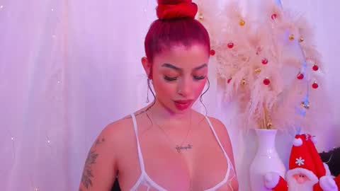 Snapshot of scarleett_jones chatting on December 2025 09:30:01 PM scarleett jones online show from December 2025 09:30:01 PM