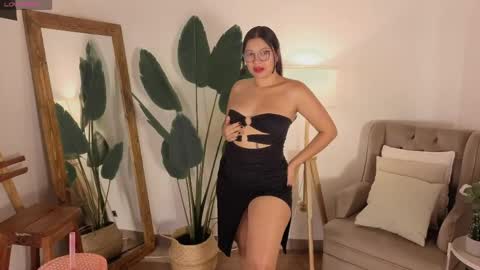 Snapshot of scarlet__15_ chatting on April 2026 12:21:01 PM Scarlet online show from April 2026 12:21:01 PM