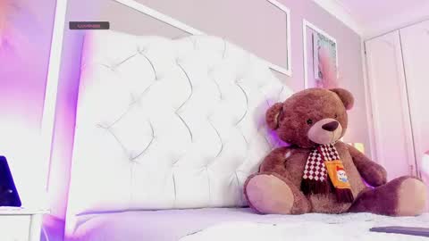 scarlet hill online show from December 2024 02:00:02 PM