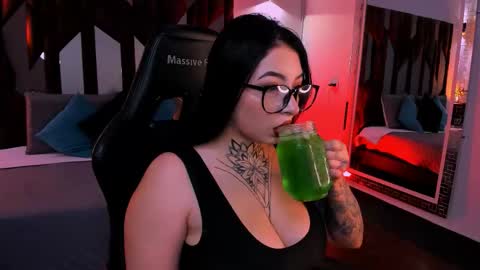 Snapshot of scarlet_ceretti1 chatting on March 2026 10:37:02 PM scarlet_ceretti1 online show from March 2026 10:37:02 PM