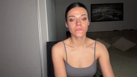 Snapshot of scarlet_daisy_ chatting on June 2026 07:00:01 AM Sophie online show from June 2026 07:00:01 AM