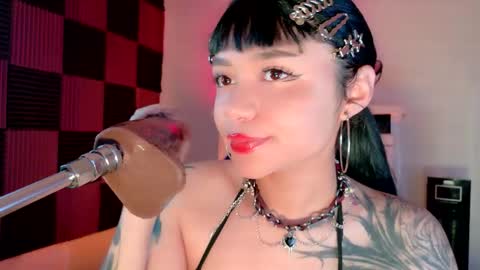 Snapshot of scarlet_gold chatting on October 2025 02:32:01 AM scarlet_gold online show from October 2025 02:32:01 AM