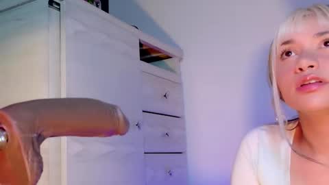 scarlet_gold online show from February 2026 02:44:01 AM